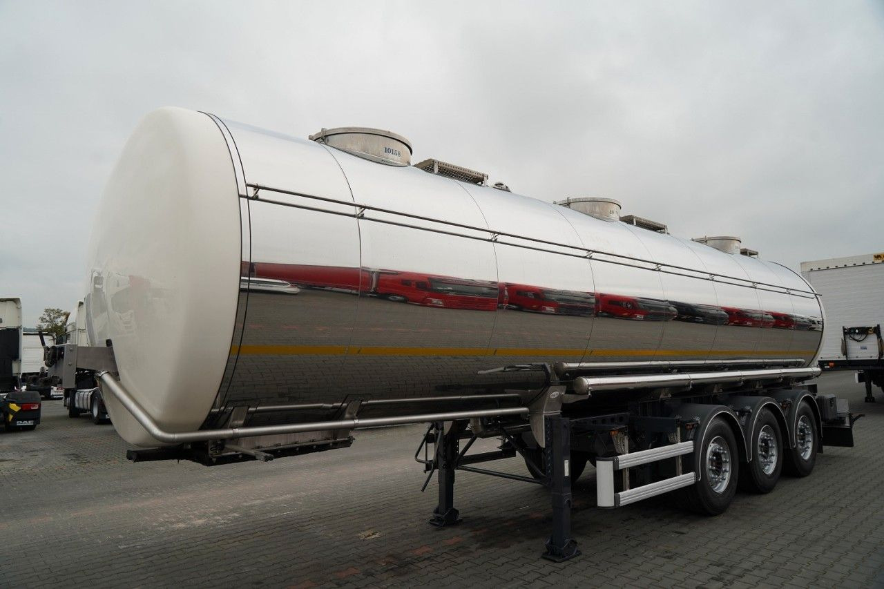 Sommer CYSTERNA SPOŻYWCZA / 3 KOMORY / 30 000 L / OŚ - Semirreboque tanque: foto 4 Sommer CYSTERNA SPOŻYWCZA / 3 KOMORY / 30 000 L / OŚ - Semirreboque tanque: foto 4