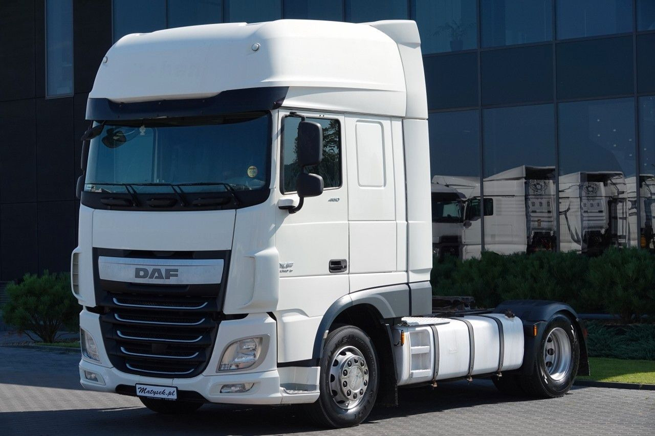 DAF XF 460 / MANUAL / STANDARD / SUPER SPACE CAB - Tractor: foto 2 DAF XF 460 / MANUAL / STANDARD / SUPER SPACE CAB - Tractor: foto 2