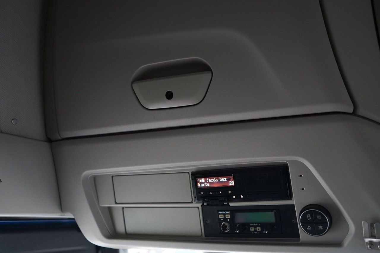 Tractor Iveco S-WAY / 460 / RETARDER /  LNG /: foto 36