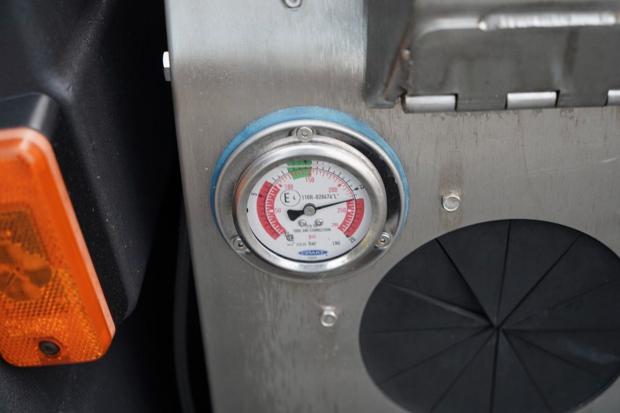 Tractor Iveco S-WAY / 460 / RETARDER /  LNG /: foto 19