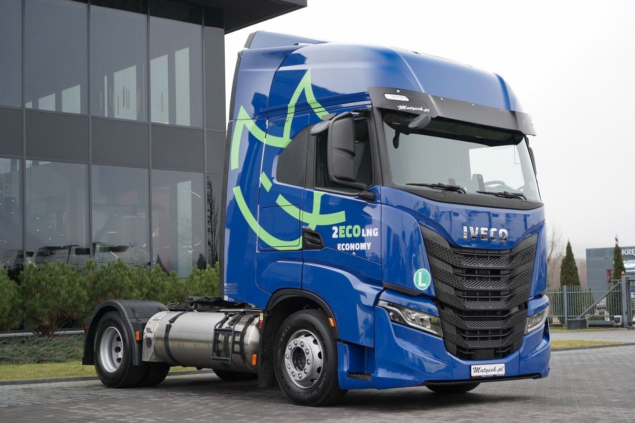 Iveco S-WAY / 460 / RETARDER / LNG - Tractor: foto 1 Iveco S-WAY / 460 / RETARDER / LNG - Tractor: foto 1