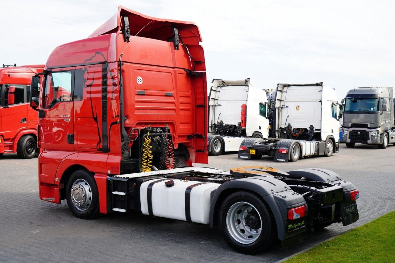 MAN TGX 18.440 / RETARDER / MEGA / LOWDECK / NAVI - Tractor: foto 4 MAN TGX 18.440 / RETARDER / MEGA / LOWDECK / NAVI - Tractor: foto 4