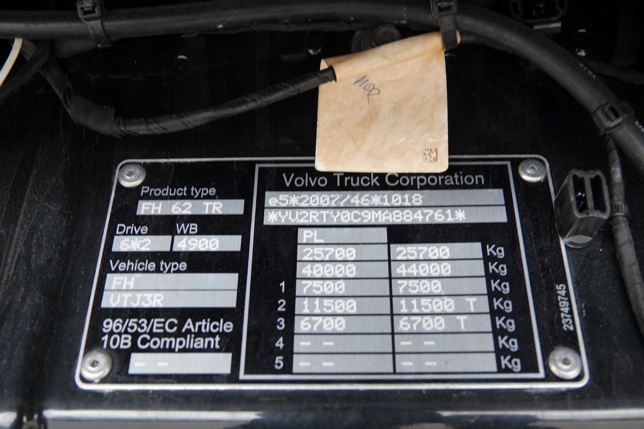 Locação de  Volvo FH 460 / I-SAVE / XXL / ZESTAW TANDEM PRZEJAZDOW Volvo FH 460 / I-SAVE / XXL / ZESTAW TANDEM PRZEJAZDOW: foto 18