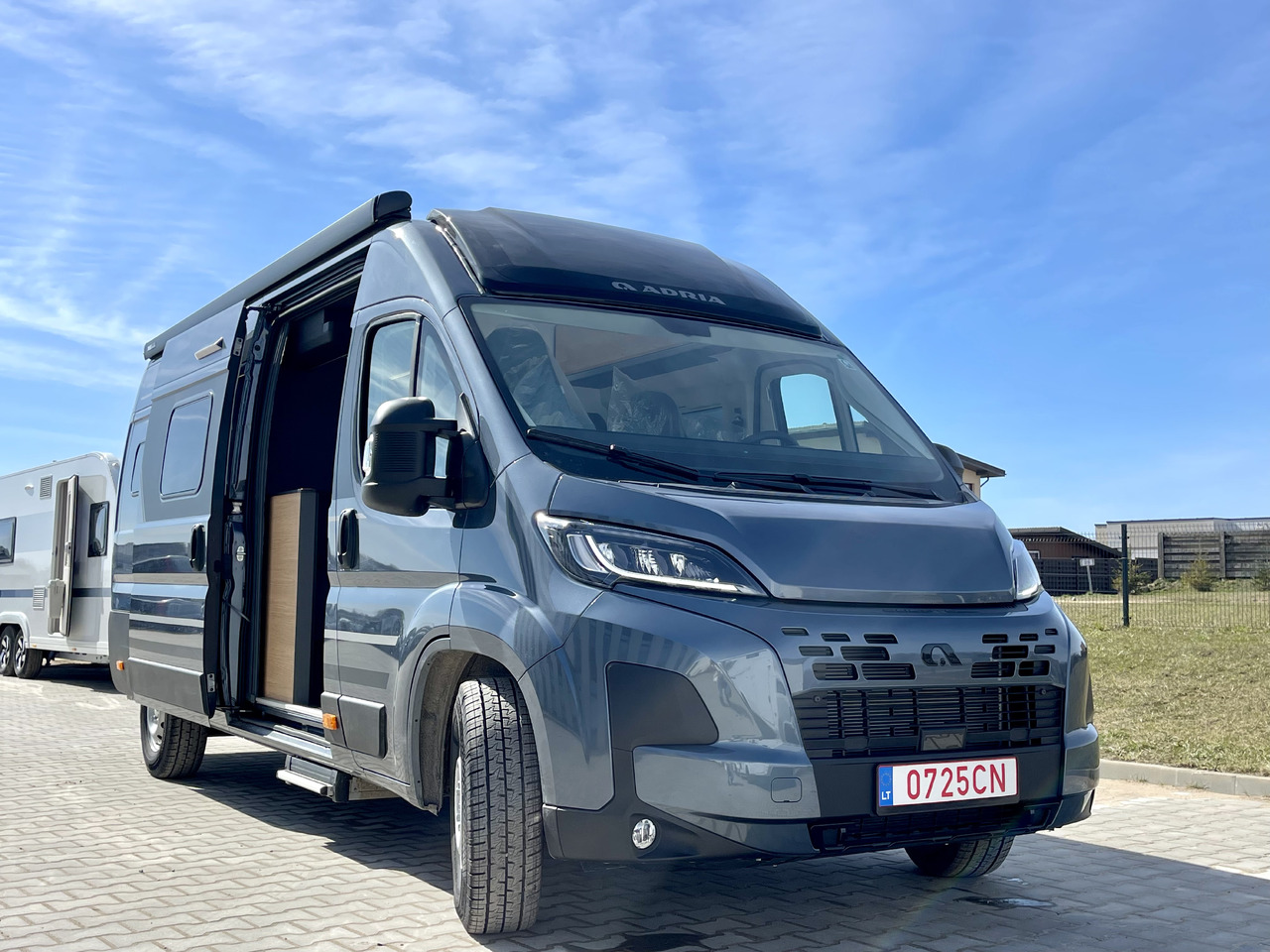 ADRIA TWIN 640 SGX - Campervan: foto 1 ADRIA TWIN 640 SGX - Campervan: foto 1