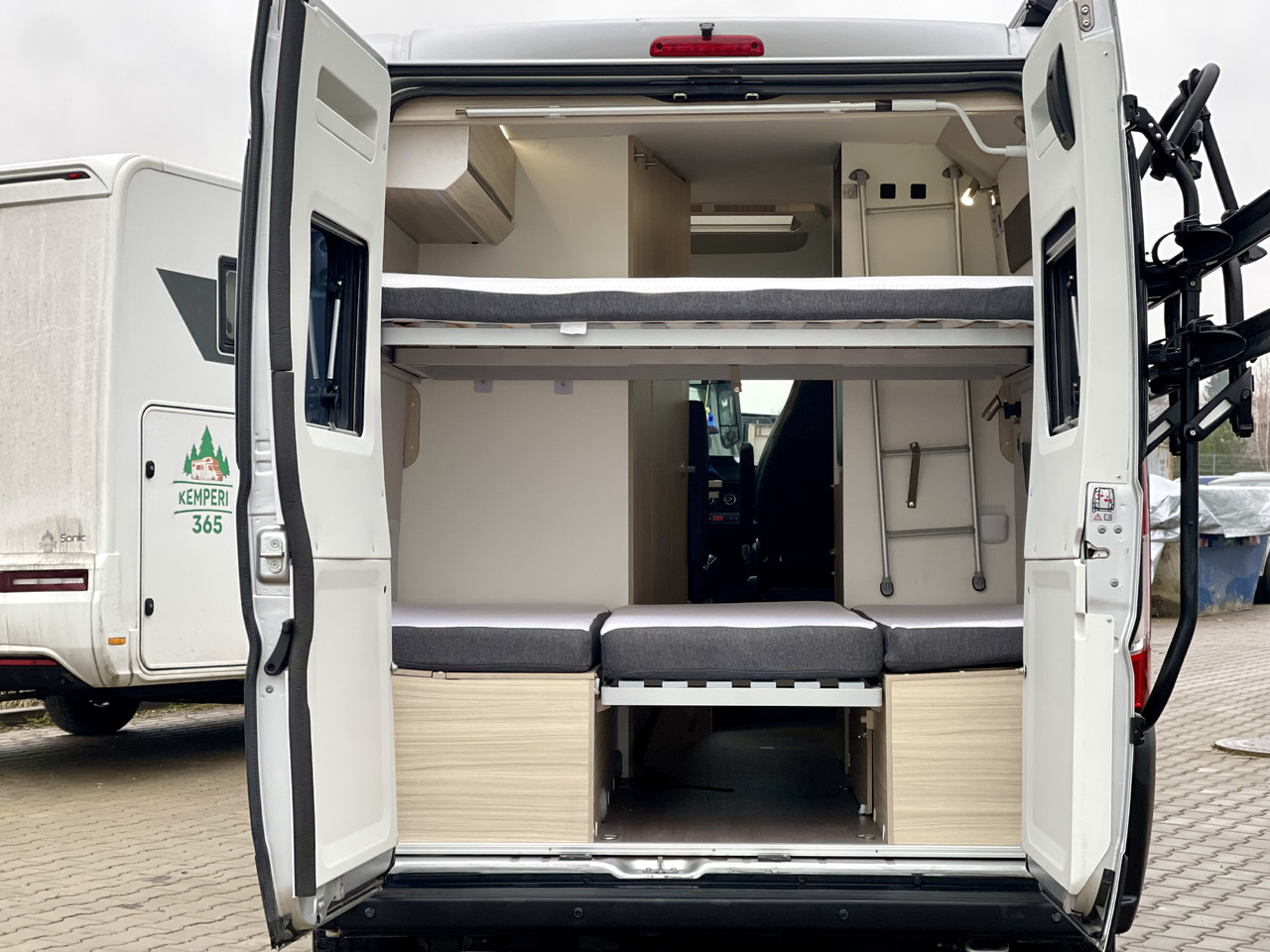 ADRIA Twin axess 600SP Family - Campervan: foto 5 ADRIA Twin axess 600SP Family - Campervan: foto 5