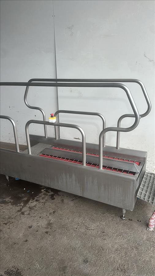 Syspal Boot scrubber - Equipamento de processamento de alimentos: foto 2 Syspal Boot scrubber - Equipamento de processamento de alimentos: foto 2