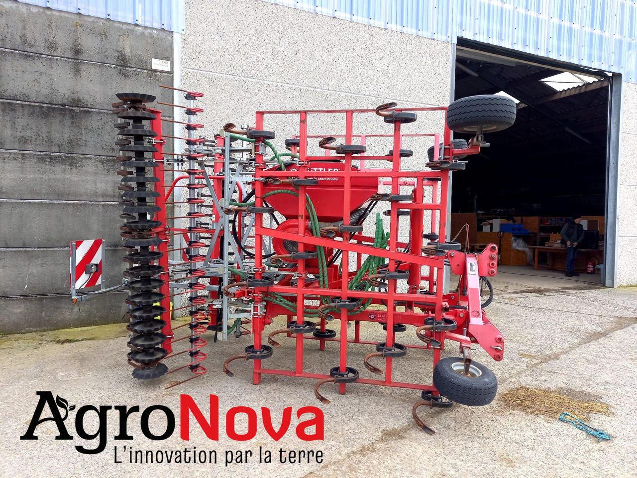 GÜTTLER SuperMaxx 50-5 (déchaumeur) - Carreta para Plataforma de Colheitadeira: foto 2 GÜTTLER SuperMaxx 50-5 (déchaumeur) - Carreta para Plataforma de Colheitadeira: foto 2