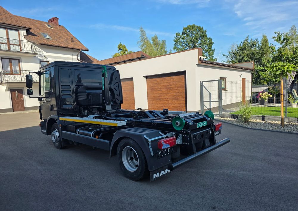 MAN TGL 12.250 nowe urządzenie hakowe SKIBICKI HKS 8/3300 ATEGO / TGM - Caminhão polibenne: foto 3 MAN TGL 12.250 nowe urządzenie hakowe SKIBICKI HKS 8/3300 ATEGO / TGM - Caminhão polibenne: foto 3