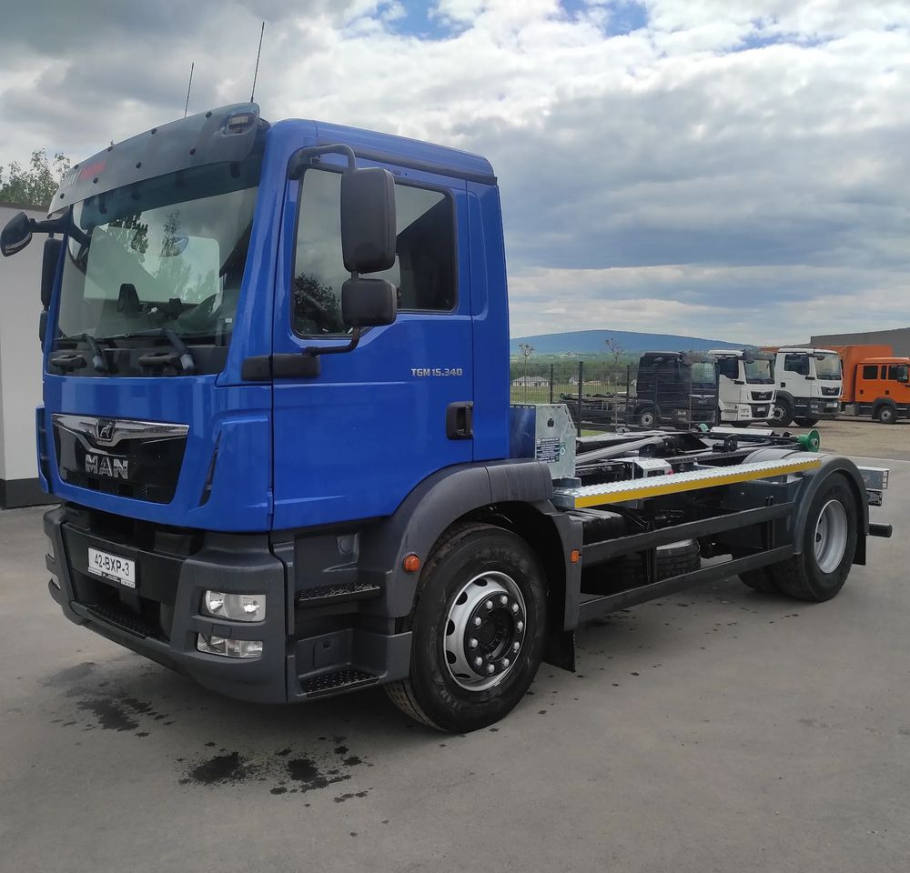 MAN TGM 18.340 urządzenie hakowe AXOR - Caminhão polibenne: foto 2 MAN TGM 18.340 urządzenie hakowe AXOR - Caminhão polibenne: foto 2
