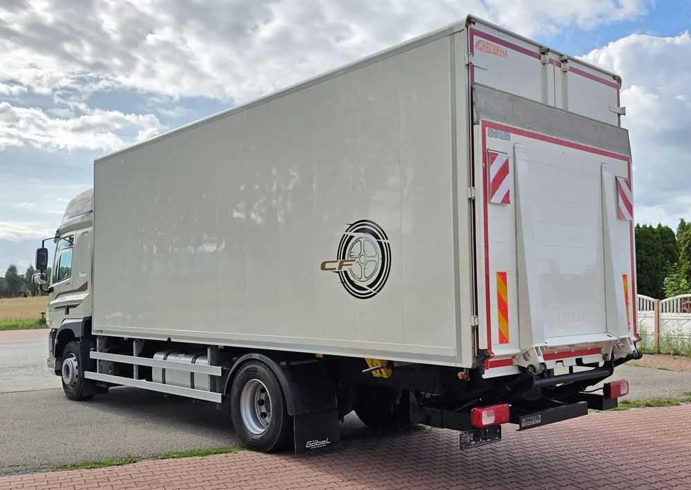 DAF CF 330 / 10.2017 / KONTENER MEBLOWY / IZOTERMA / WINDA / 18 PALET / E6 / NISKI PRZEBIEG / Z NIEMIEC / JAK NOWY / DUŻY SILNIK  10 837cm3// - Caminhão furgão: foto 5 DAF CF 330 / 10.2017 / KONTENER MEBLOWY / IZOTERMA / WINDA / 18 PALET / E6 / NISKI PRZEBIEG / Z NIEMIEC / JAK NOWY / DUŻY SILNIK  10 837cm3// - Caminhão furgão: foto 5