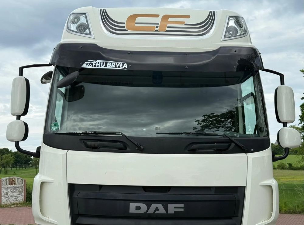 DAF CF 330/10.2017/KONTENER MEBLOWY/IZOTERMA/WINDA/18 PALET/E6/NISKI PRZEBIEG/Z NIEMIEC/JAK NOWY/DUŻY SILNIK 10 837cm3// - Caminhão furgão: foto 4 DAF CF 330/10.2017/KONTENER MEBLOWY/IZOTERMA/WINDA/18 PALET/E6/NISKI PRZEBIEG/Z NIEMIEC/JAK NOWY/DUŻY SILNIK 10 837cm3// - Caminhão furgão: foto 4