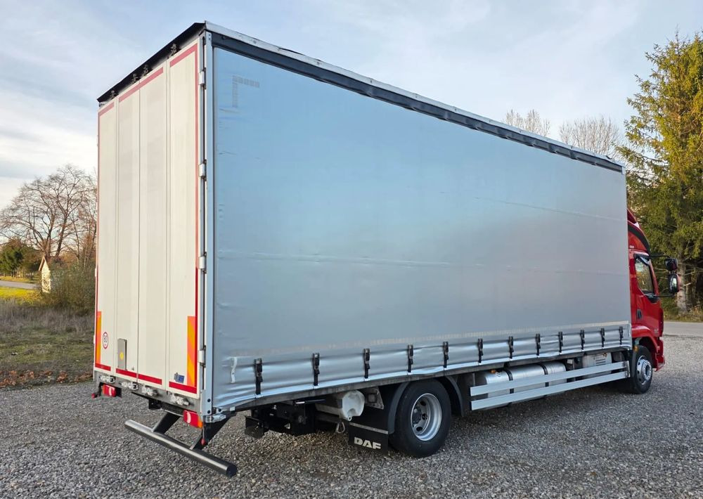 DAF LF 290 / WINDA / 16TON DMC / 3M WYSOKOŚĆ / JUMBO / FIRANKA / SYPIALKA / AUTOMAT / JEDEN WŁAŚCICIE / EURO 6 / 2017/ SPROWADZONY / 19 PALET / DUŻA ŁADOWNOŚĆ / - Caminhão com lona: foto 5 DAF LF 290 / WINDA / 16TON DMC / 3M WYSOKOŚĆ / JUMBO / FIRANKA / SYPIALKA / AUTOMAT / JEDEN WŁAŚCICIE / EURO 6 / 2017/ SPROWADZONY / 19 PALET / DUŻA ŁADOWNOŚĆ / - Caminhão com lona: foto 5