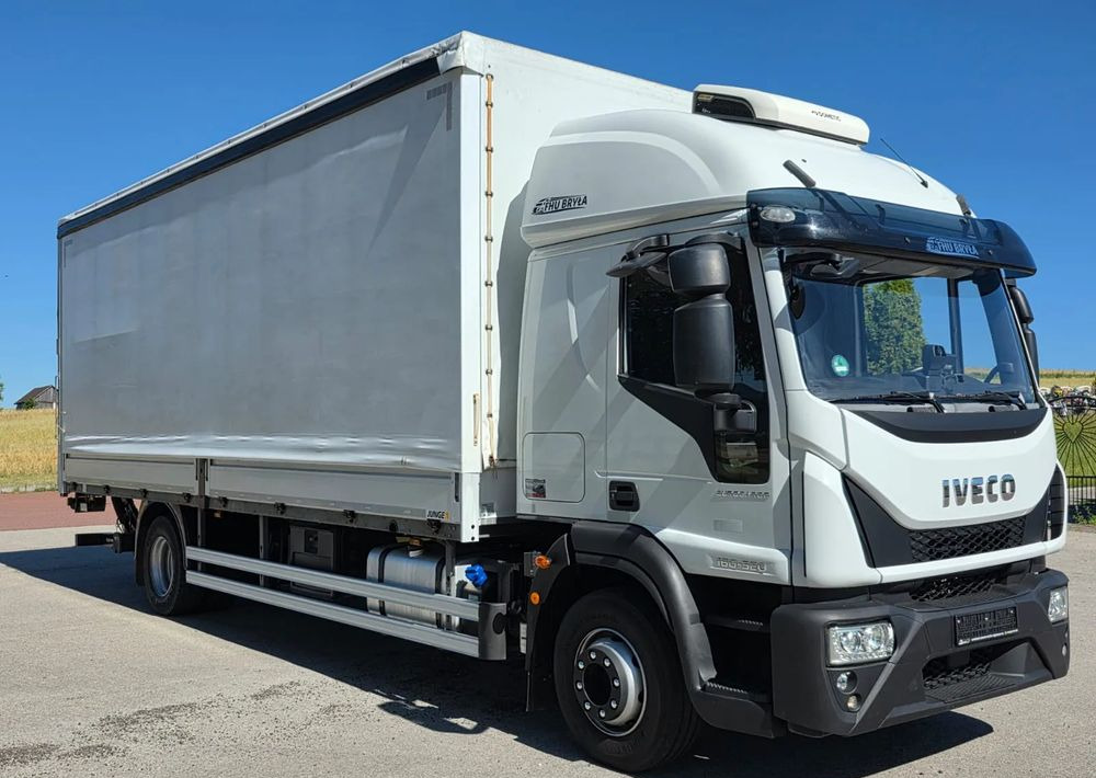 Iveco EUROCARGO 160E320/FIRANKA/WINDA/AUTOMAT/NISKI PRZEBIEG/E6/SPROWADZONY/PIERWSZY WŁAŚCICIEL - Caminhão com lona: foto 2 Iveco EUROCARGO 160E320/FIRANKA/WINDA/AUTOMAT/NISKI PRZEBIEG/E6/SPROWADZONY/PIERWSZY WŁAŚCICIEL - Caminhão com lona: foto 2