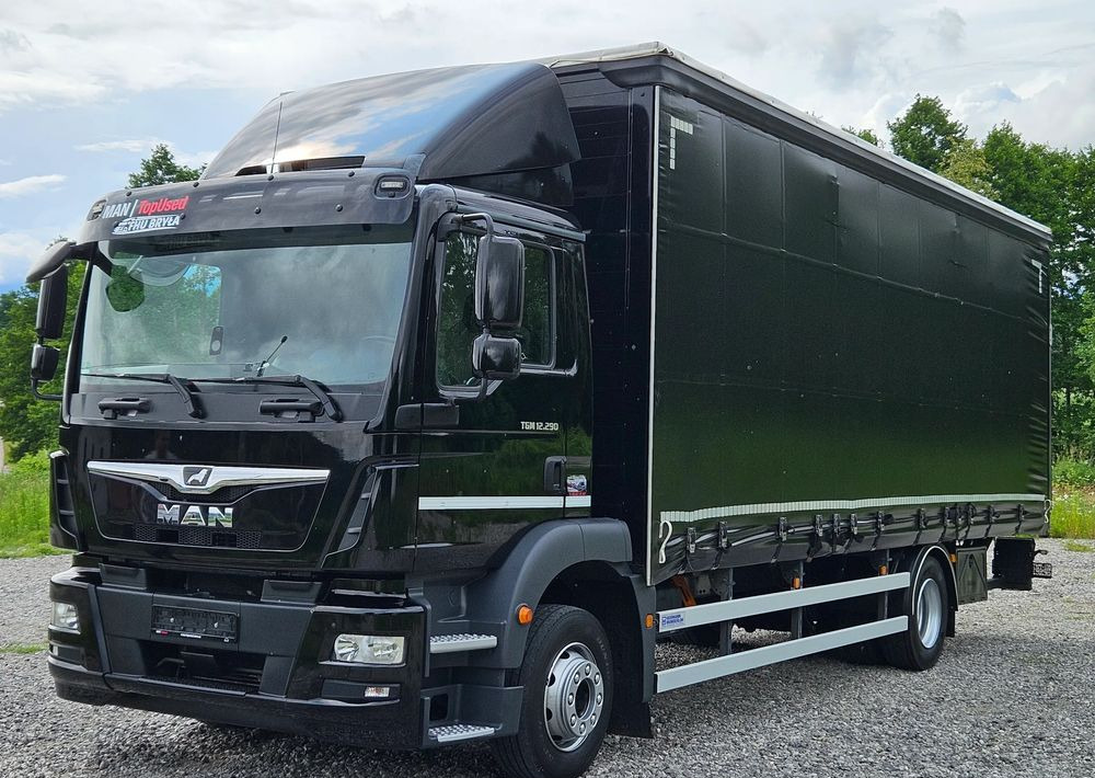 MAN TGM 12.290 / 15.290 / E6/ FIRANKA /BOCZNE DRZWI / BURTO-FIRANKA / 18PALET / WINDA / NISKI PRZEBIEG / 2018/ CAŁY NA PODUSZKACH / SERWISOWANY - Caminhão com lona: foto 1 MAN TGM 12.290 / 15.290 / E6/ FIRANKA /BOCZNE DRZWI / BURTO-FIRANKA / 18PALET / WINDA / NISKI PRZEBIEG / 2018/ CAŁY NA PODUSZKACH / SERWISOWANY - Caminhão com lona: foto 1