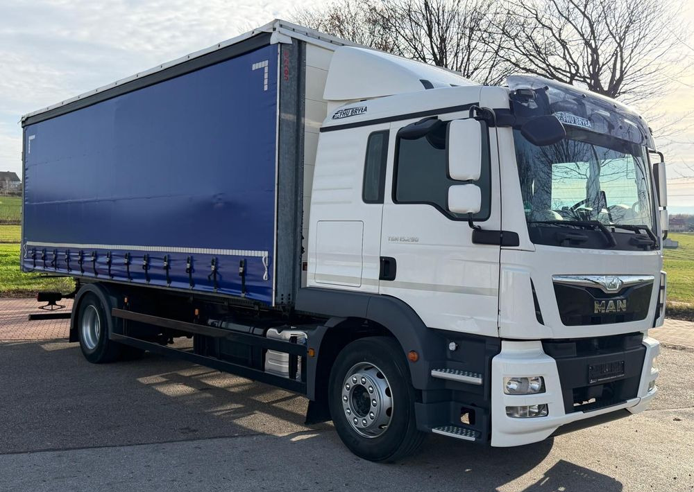 MAN TGM 15.290 / FIRANKA / 2016R / KLIMA POSTOJOWA /SPROWADZONY/ 8T ŁADOWNOŚĆ / 17 PALET / E6 / WINDA / - Caminhão com lona: foto 2 MAN TGM 15.290 / FIRANKA / 2016R / KLIMA POSTOJOWA /SPROWADZONY/ 8T ŁADOWNOŚĆ / 17 PALET / E6 / WINDA / - Caminhão com lona: foto 2