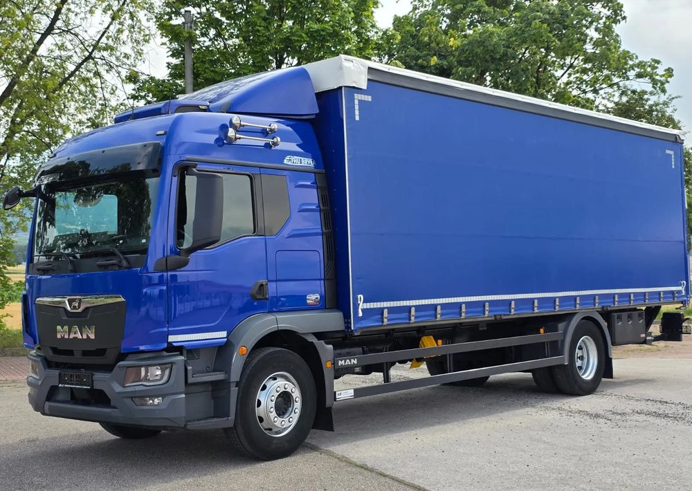 MAN TGM 18.320 / 18.290 / NOWY MODEL / E6 / 20PALET / 9200 ŁADOWNOŚĆ / SERWISOWANY / NISKI PRZEBIEG / WINDA / FIRANKA / SPROWADZONY / 2021 / NISKI PRZEBIEG /PIERWSZY WŁAŚCICIEL/ - Caminhão com lona: foto 2 MAN TGM 18.320 / 18.290 / NOWY MODEL / E6 / 20PALET / 9200 ŁADOWNOŚĆ / SERWISOWANY / NISKI PRZEBIEG / WINDA / FIRANKA / SPROWADZONY / 2021 / NISKI PRZEBIEG /PIERWSZY WŁAŚCICIEL/ - Caminhão com lona: foto 2