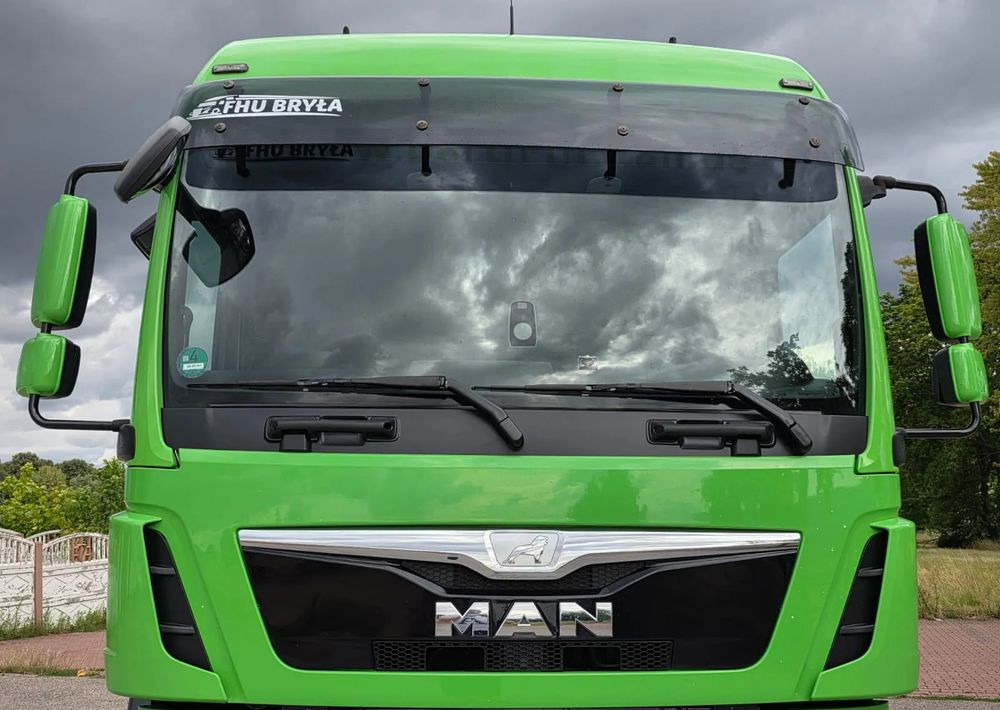 MAN TGM 18.340 / 18.290 / E6 / NISKI PRZEBIEG / 2016 / SERWISOWANY / ROZSTAW OSI 5.7M / RAMA DO ZABUDOWY / SYPIALKA / STAN BARDZO DOBRY / AUTOMAT - Caminhão com lona: foto 4 MAN TGM 18.340 / 18.290 / E6 / NISKI PRZEBIEG / 2016 / SERWISOWANY / ROZSTAW OSI 5.7M / RAMA DO ZABUDOWY / SYPIALKA / STAN BARDZO DOBRY / AUTOMAT - Caminhão com lona: foto 4