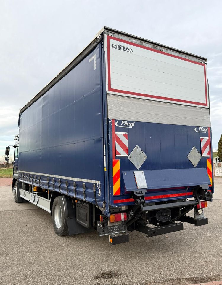 MAN TGM 18.340 / FIRANKA / LIFT / SPROWADZONY / KLIMA POSTOJOWA / 2017 / 9700 ŁADOWNOŚĆ / AUTOMAT / 18 PALET / E6 / WINDA / - Caminhão com lona: foto 4 MAN TGM 18.340 / FIRANKA / LIFT / SPROWADZONY / KLIMA POSTOJOWA / 2017 / 9700 ŁADOWNOŚĆ / AUTOMAT / 18 PALET / E6 / WINDA / - Caminhão com lona: foto 4