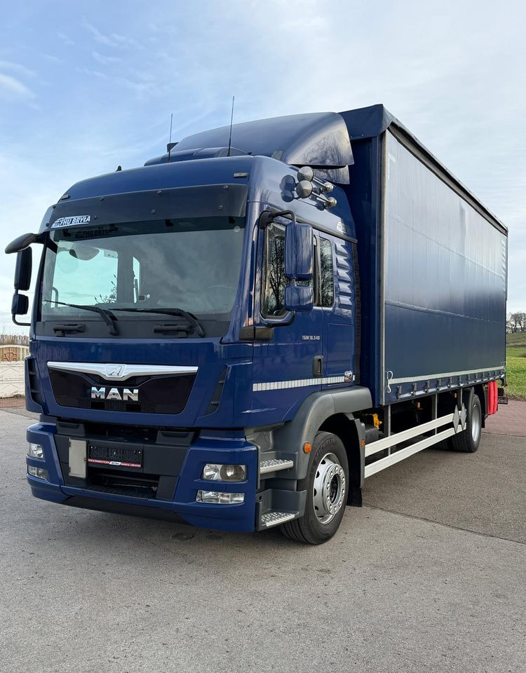 MAN TGM 18.340 / FIRANKA / SPROWADZONY / 9100 ŁADOWNOŚĆ / 18 PALET / E6 / WINDA / - Caminhão com lona: foto 2 MAN TGM 18.340 / FIRANKA / SPROWADZONY / 9100 ŁADOWNOŚĆ / 18 PALET / E6 / WINDA / - Caminhão com lona: foto 2