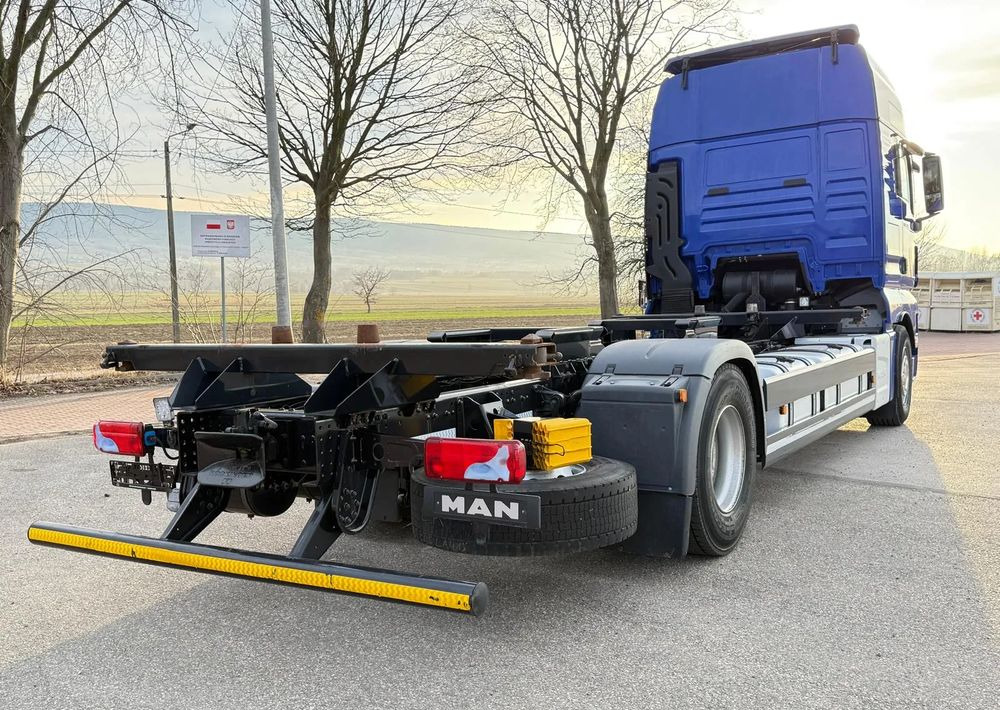 MAN TGX 18.430/SPROWADZONY/DO ŻYWCA/DO BYDŁA/2020/KLIMA POSTOJOWA/SERWISOWANY/JAK NOWY/NISKI PRZEBIEG/RAMA/BDF/E6 - Caminhão chassi: foto 5 MAN TGX 18.430/SPROWADZONY/DO ŻYWCA/DO BYDŁA/2020/KLIMA POSTOJOWA/SERWISOWANY/JAK NOWY/NISKI PRZEBIEG/RAMA/BDF/E6 - Caminhão chassi: foto 5