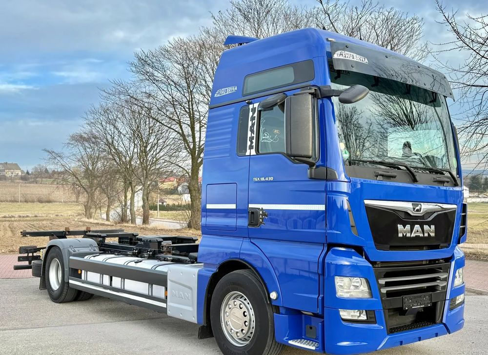 MAN TGX 18.430/SPROWADZONY/DO ŻYWCA/DO BYDŁA/2020/KLIMA POSTOJOWA/SERWISOWANY/JAK NOWY/NISKI PRZEBIEG/RAMA/BDF/E6 - Caminhão chassi: foto 1 MAN TGX 18.430/SPROWADZONY/DO ŻYWCA/DO BYDŁA/2020/KLIMA POSTOJOWA/SERWISOWANY/JAK NOWY/NISKI PRZEBIEG/RAMA/BDF/E6 - Caminhão chassi: foto 1