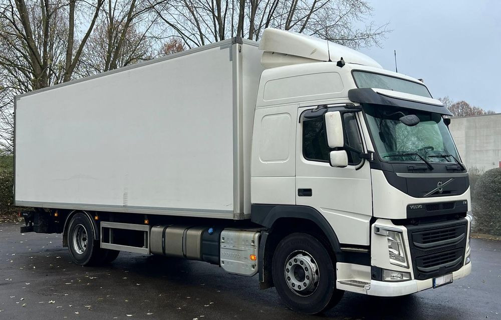 Volvo FM 340 / IZOTERMA / WINDA / SPROWADZONY / 18 PALET / 10.2017 / E6 / STAN BARDZO DOBRY - Caminhão frigorífico: foto 2 Volvo FM 340 / IZOTERMA / WINDA / SPROWADZONY / 18 PALET / 10.2017 / E6 / STAN BARDZO DOBRY - Caminhão frigorífico: foto 2