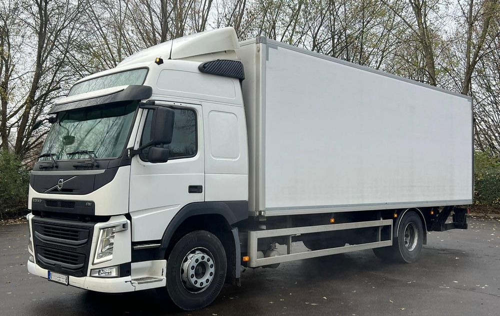 Volvo FM 340 / IZOTERMA / WINDA / SPROWADZONY / 18 PALET / 10.2017 / E6 / STAN BARDZO DOBRY - Caminhão frigorífico: foto 1 Volvo FM 340 / IZOTERMA / WINDA / SPROWADZONY / 18 PALET / 10.2017 / E6 / STAN BARDZO DOBRY - Caminhão frigorífico: foto 1