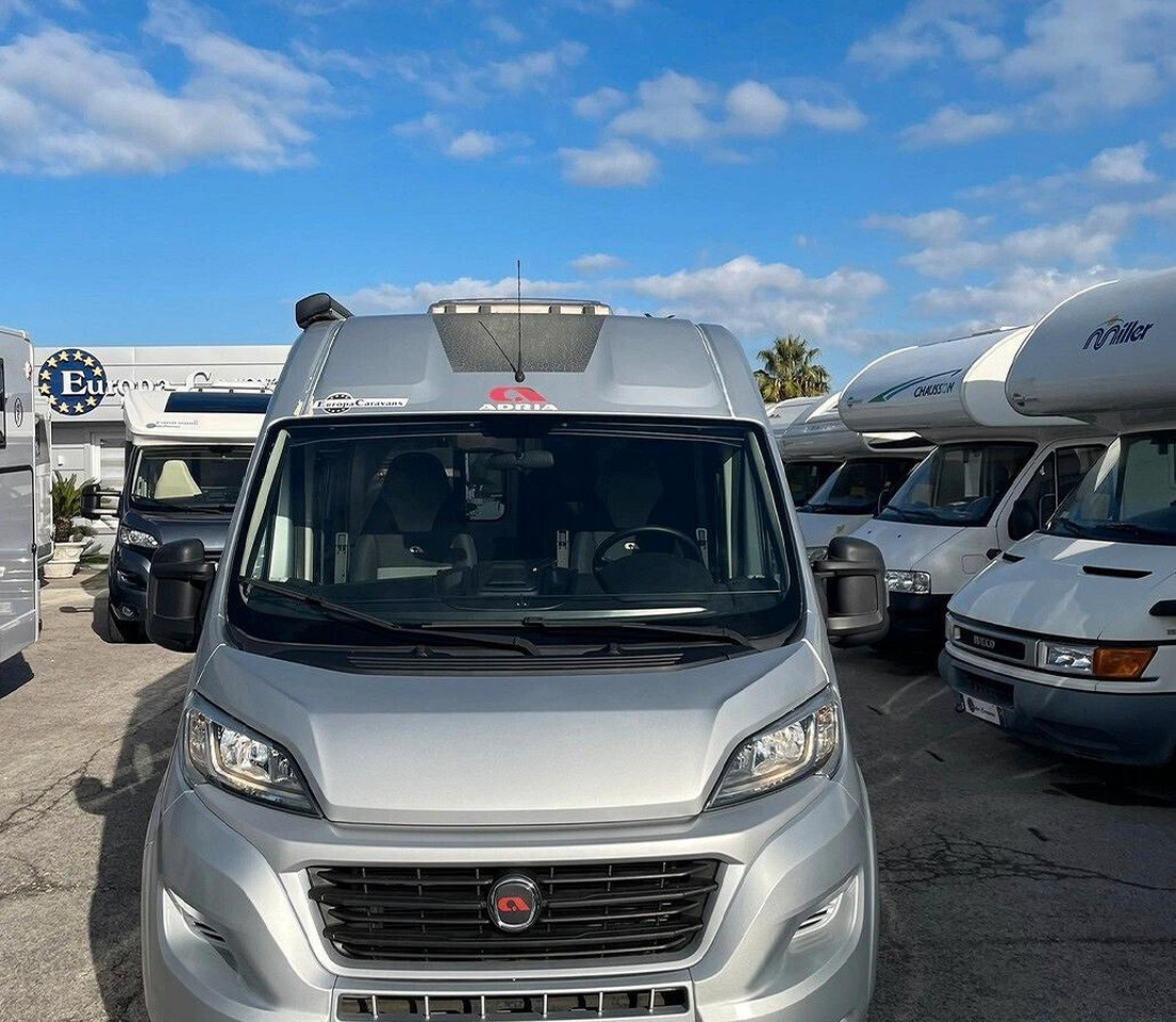 Adria TWIN 600 SPT - Autocaravana: foto 1 Adria TWIN 600 SPT - Autocaravana: foto 1