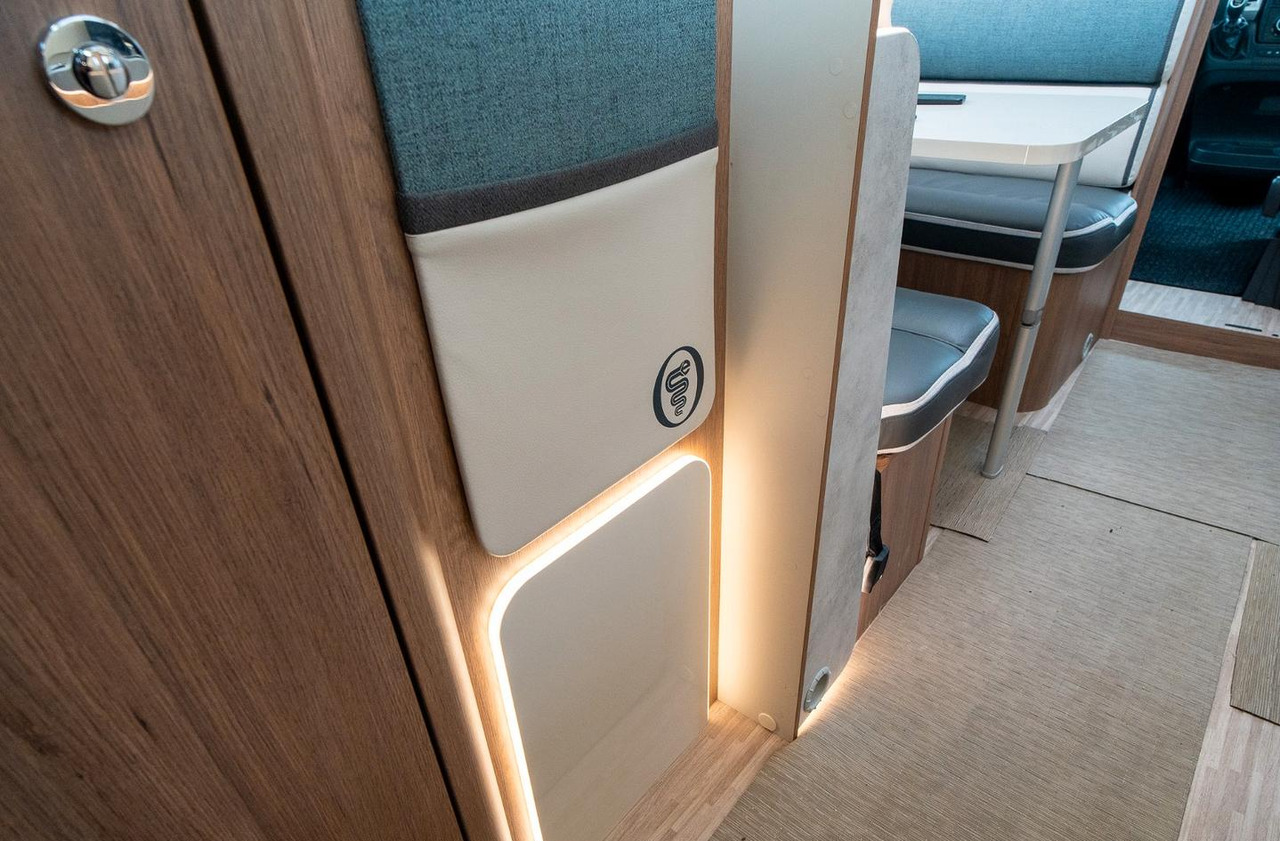 Autocaravana capucine Elnagh baron 20: foto 11