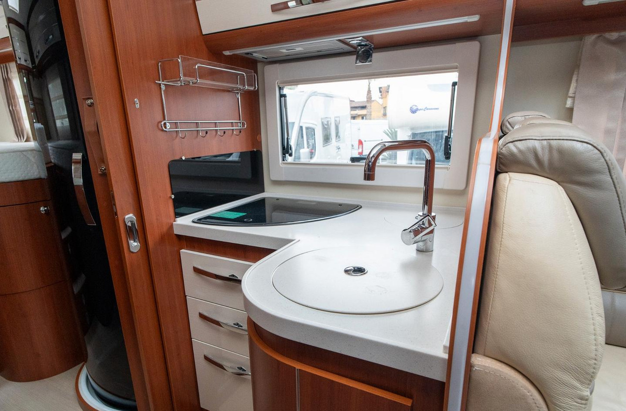 Autocaravana capucine Mobilvetta kea m76: foto 7
