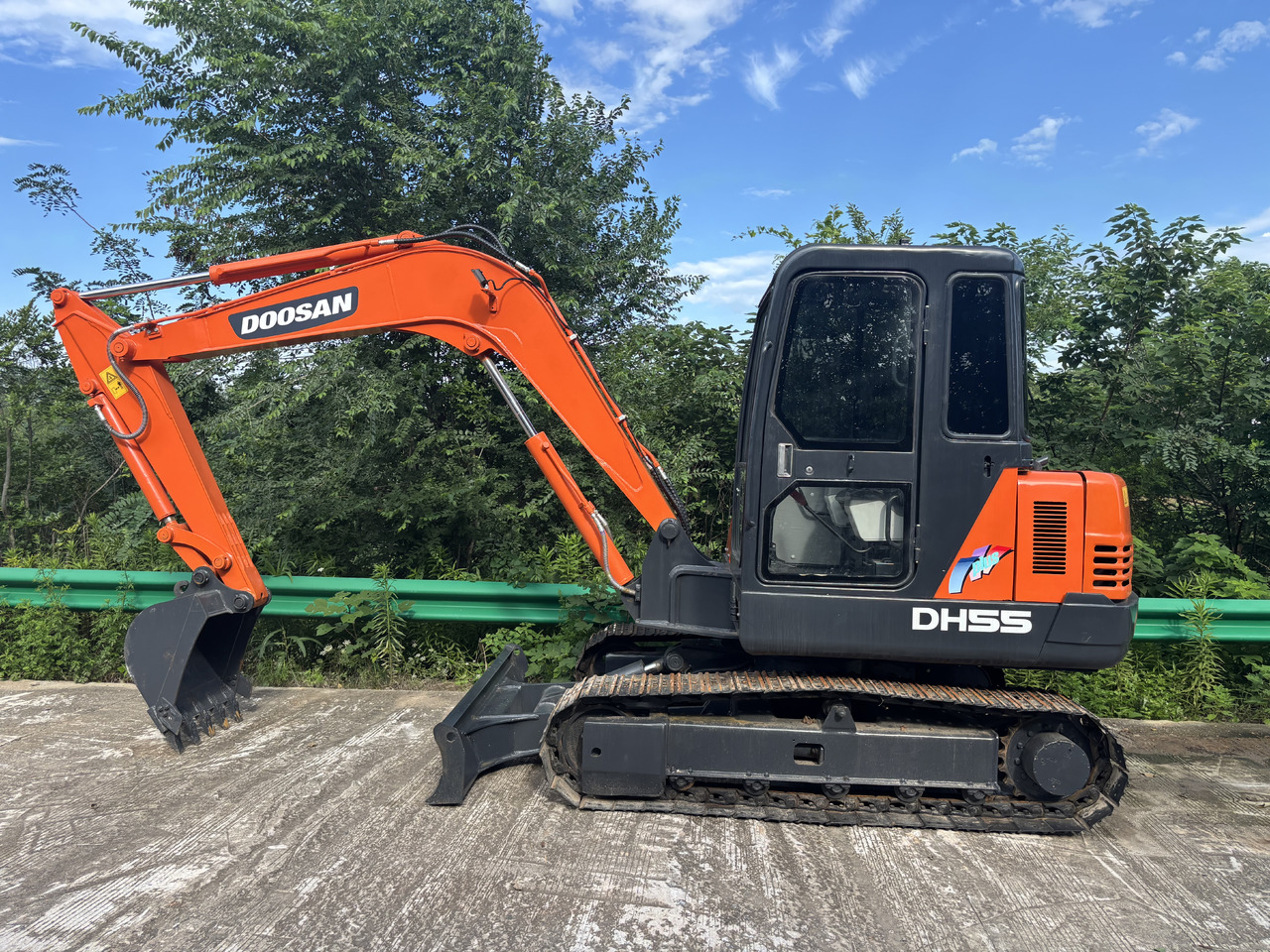 Doosan DH 55-7 DH55 - Mini escavadeira: foto 1 Doosan DH 55-7 DH55 - Mini escavadeira: foto 1