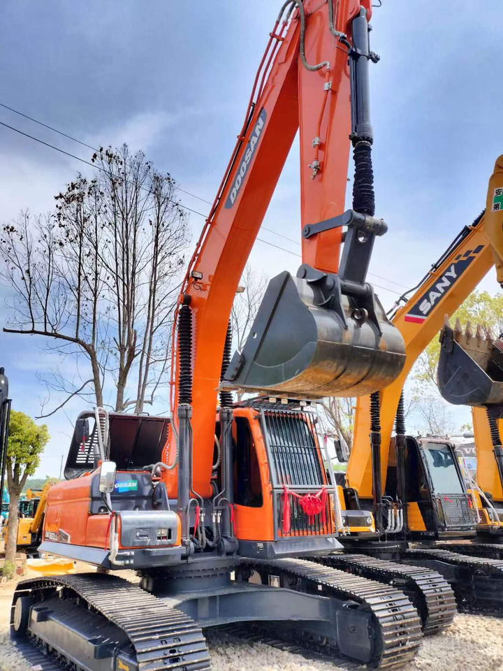Doosan DX 300 Korea imports doosan DX300 - Escavadora de rastos: foto 5 Doosan DX 300 Korea imports doosan DX300 - Escavadora de rastos: foto 5
