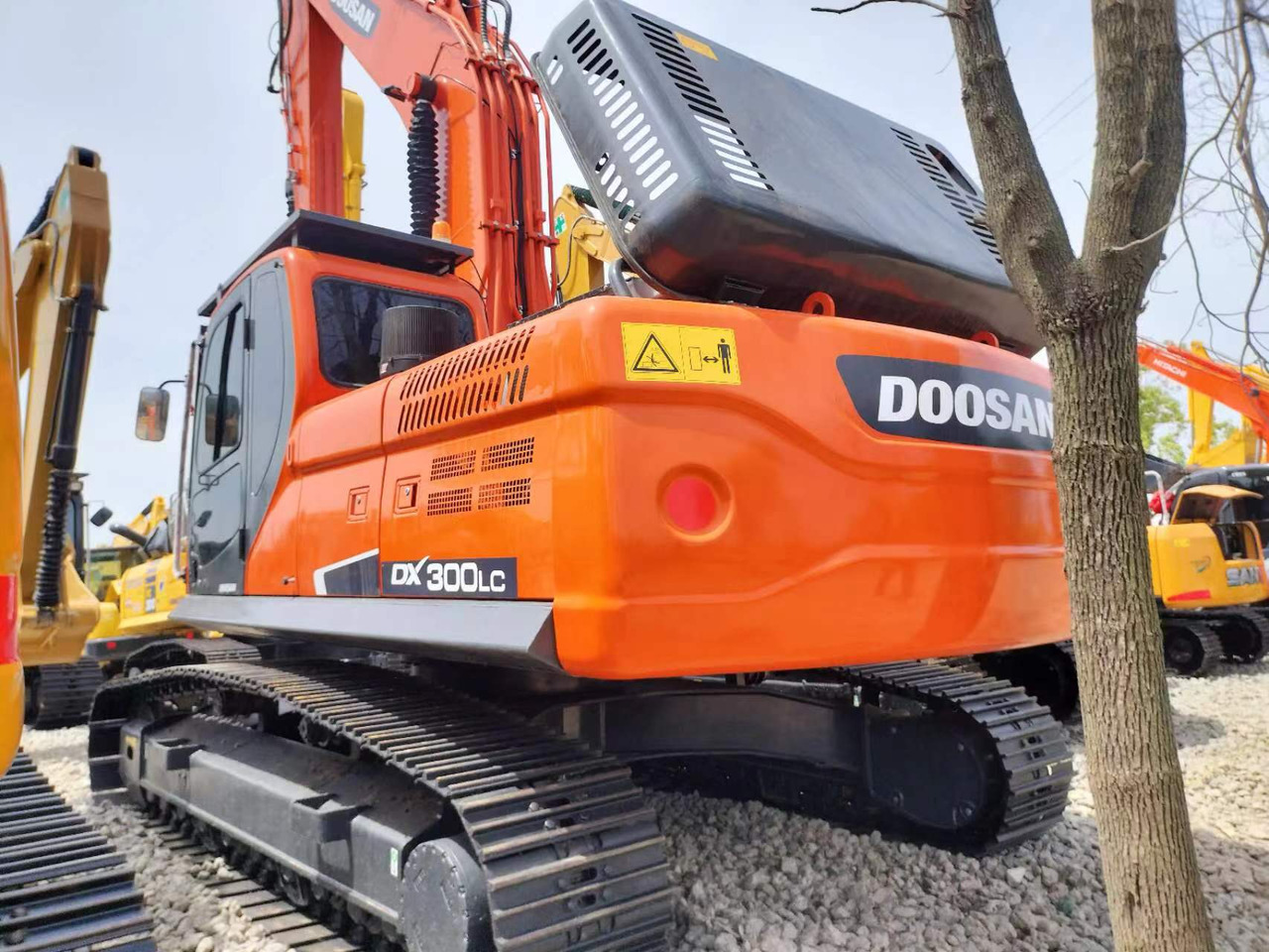 Doosan DX 300 Korea imports doosan DX300 - Escavadora de rastos: foto 1 Doosan DX 300 Korea imports doosan DX300 - Escavadora de rastos: foto 1
