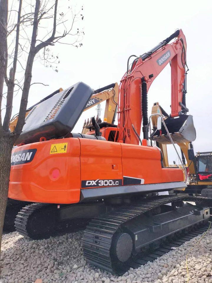 Doosan DX 300 Korea imports doosan DX300 - Escavadora de rastos: foto 2 Doosan DX 300 Korea imports doosan DX300 - Escavadora de rastos: foto 2