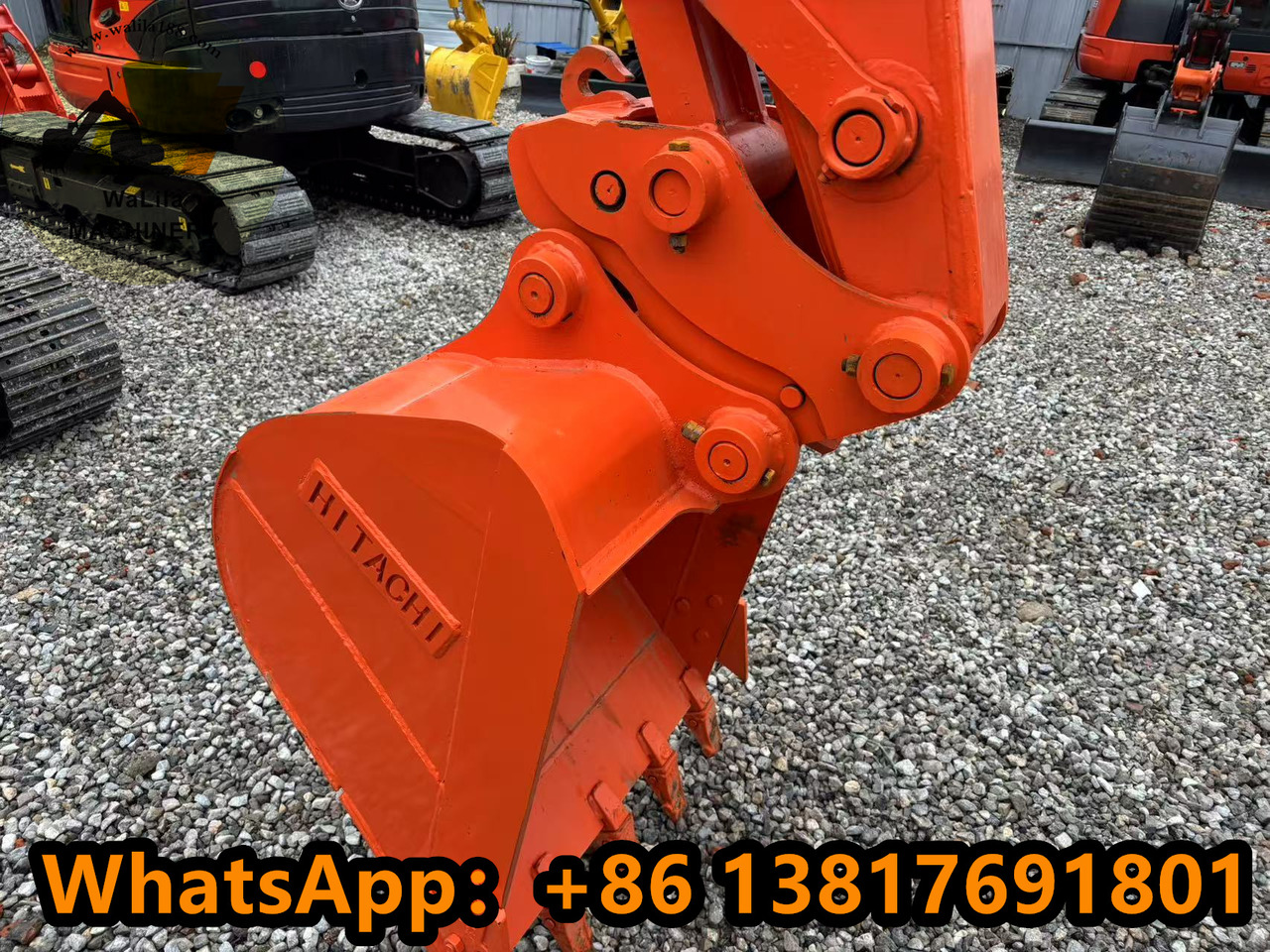 HITACHI Zx70 - Mini escavadeira: foto 2 HITACHI Zx70 - Mini escavadeira: foto 2