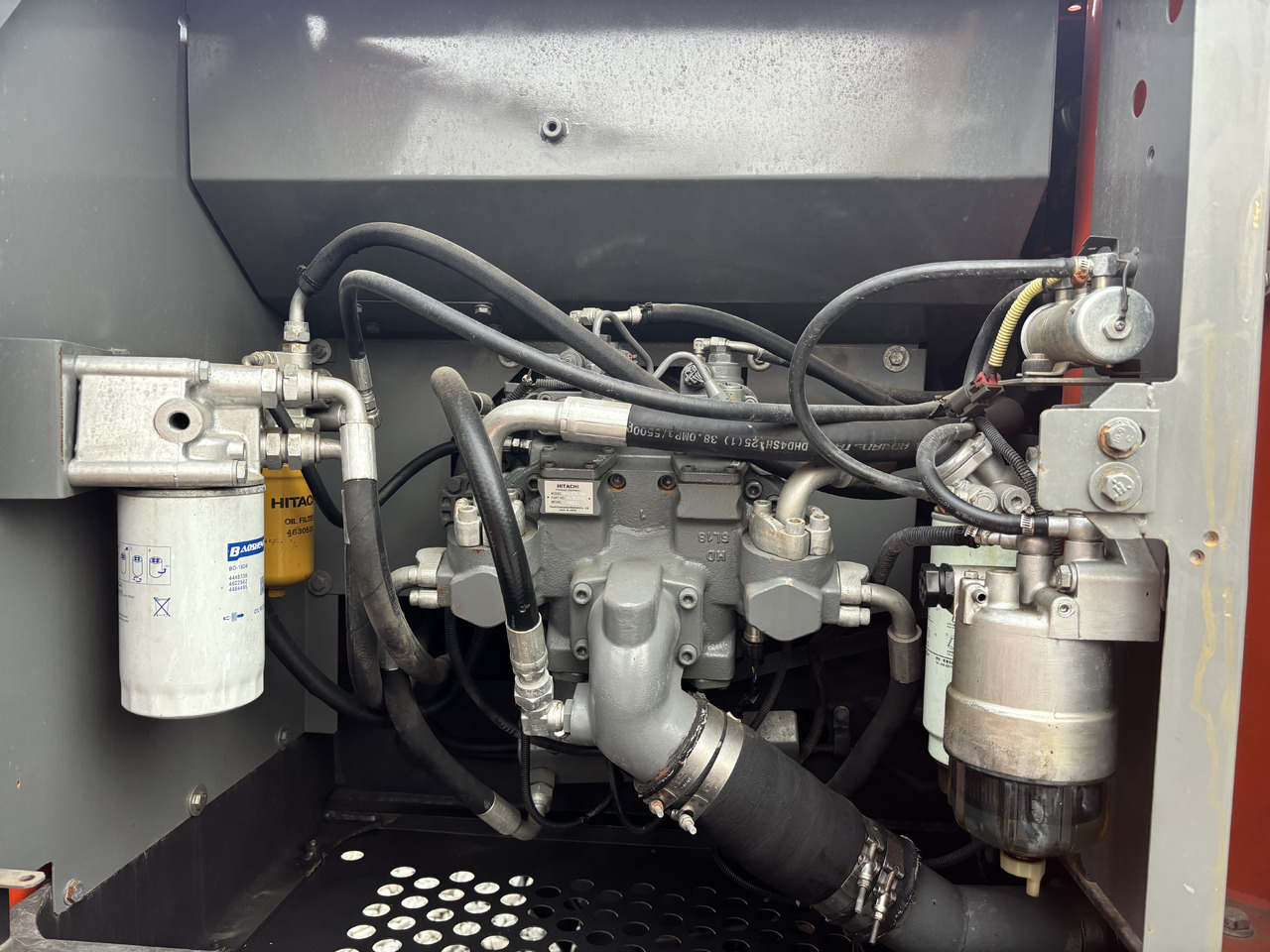 Hitachi Zx200-3 - Escavadora de rastos: foto 3 Hitachi Zx200-3 - Escavadora de rastos: foto 3