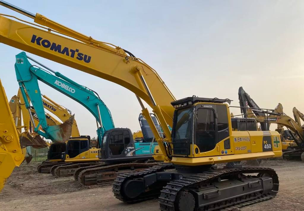 KOMATSU PC 450-8 - Escavadora de rastos: foto 4 KOMATSU PC 450-8 - Escavadora de rastos: foto 4
