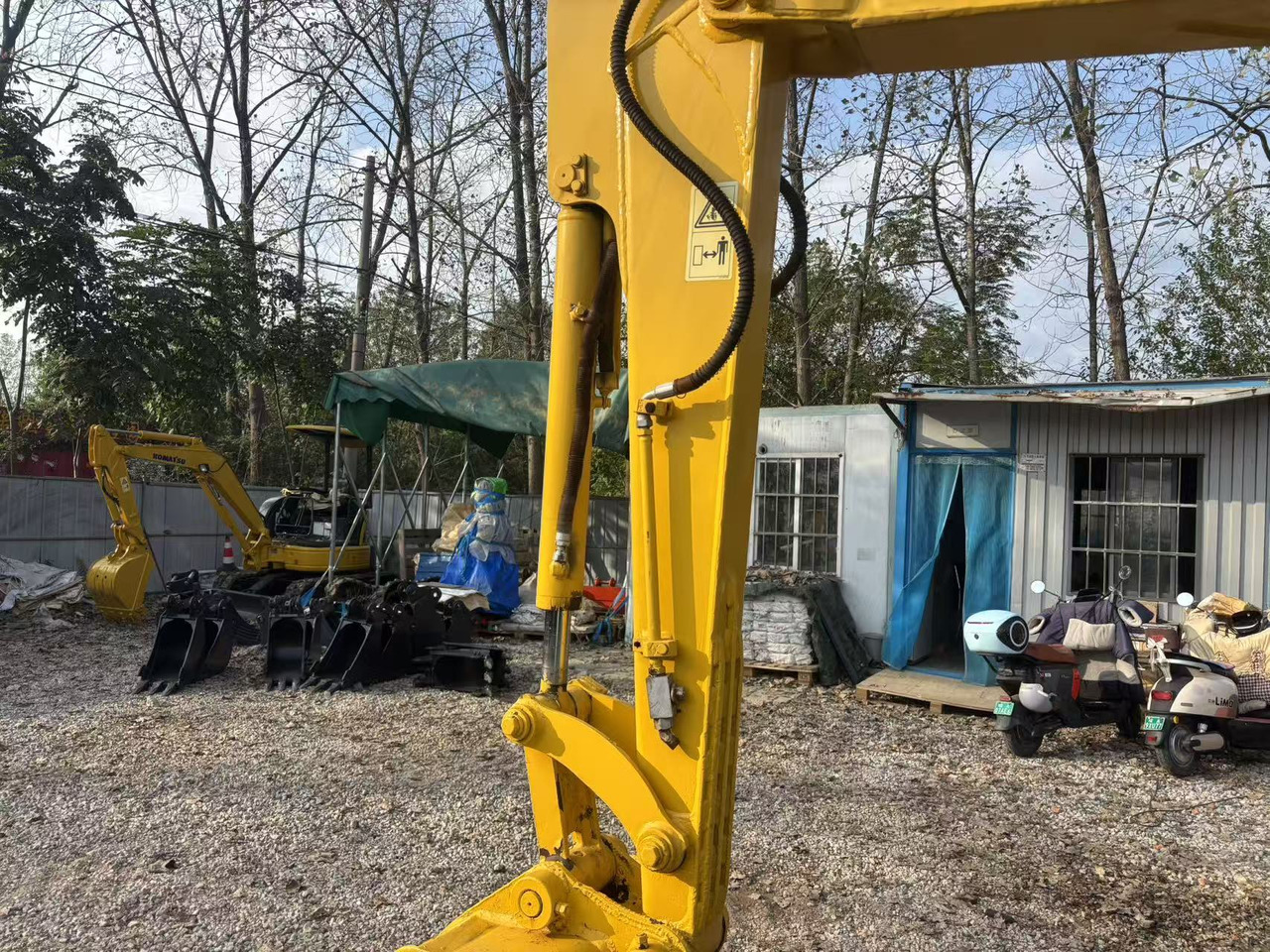 KOMATSU PC55MR-3 - Mini escavadeira: foto 4 KOMATSU PC55MR-3 - Mini escavadeira: foto 4