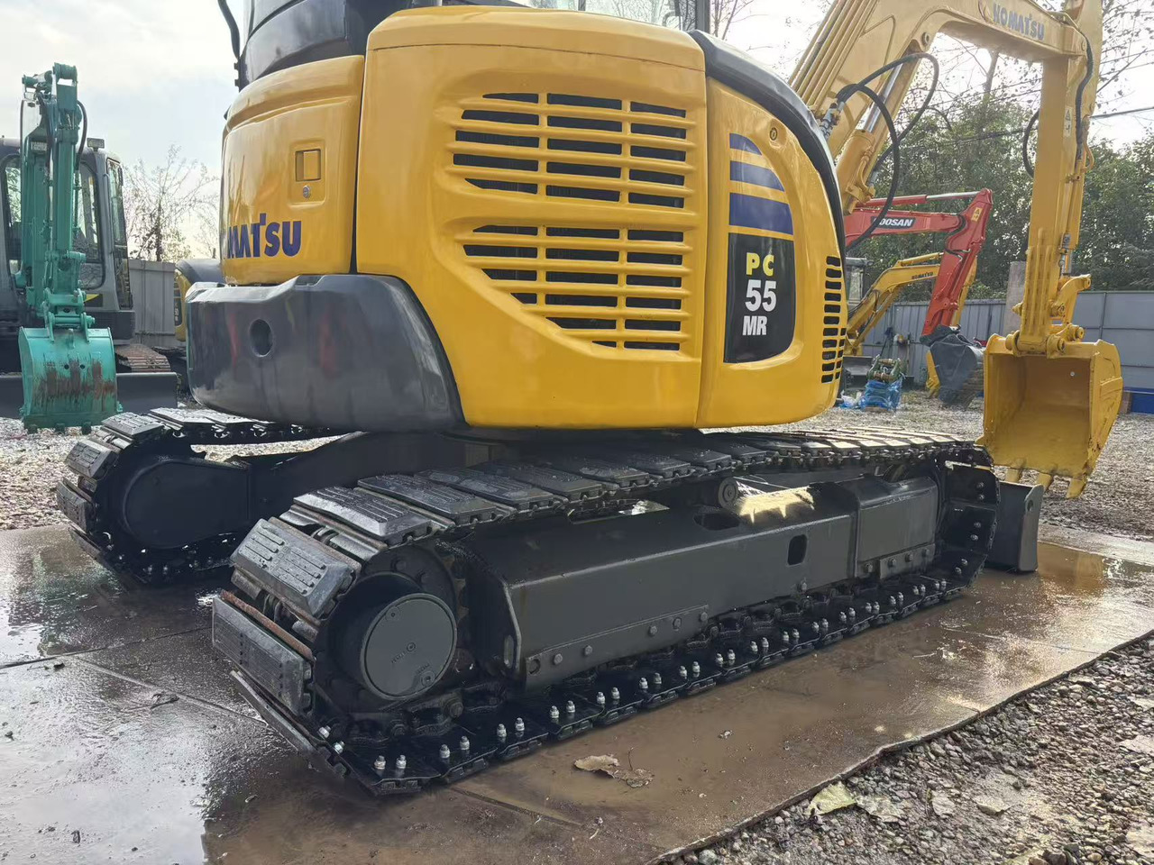 KOMATSU PC55MR-3 - Mini escavadeira: foto 2 KOMATSU PC55MR-3 - Mini escavadeira: foto 2