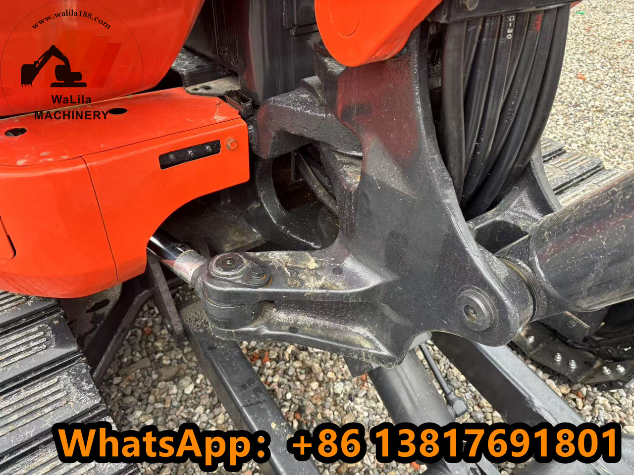 KUBOTA U55-4 - Mini escavadeira: foto 2 KUBOTA U55-4 - Mini escavadeira: foto 2