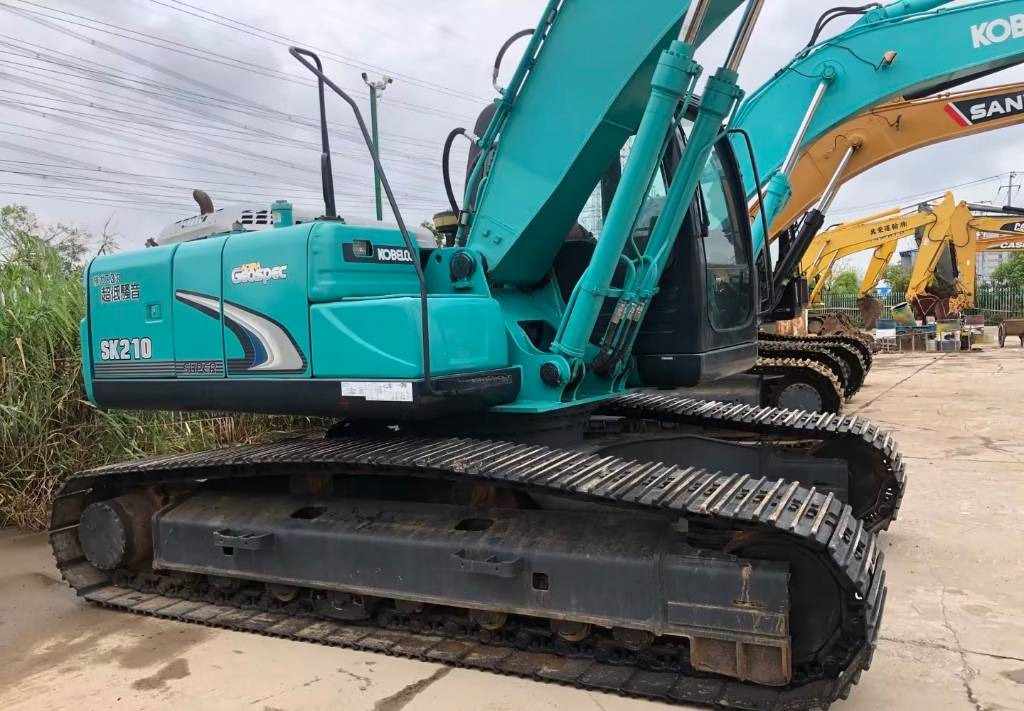 Kobelco SK 210-8 - Escavadora de rastos: foto 4 Kobelco SK 210-8 - Escavadora de rastos: foto 4