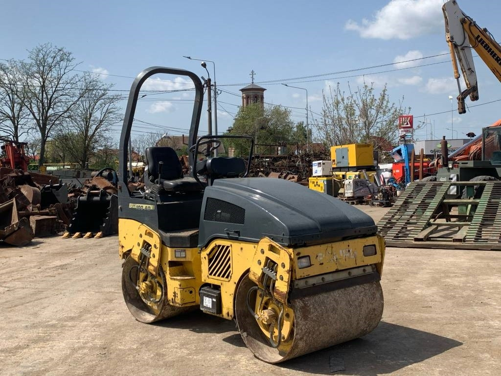 Bomag BW 100 AD-4 - Compactador de asfalto: foto 1 Bomag BW 100 AD-4 - Compactador de asfalto: foto 1