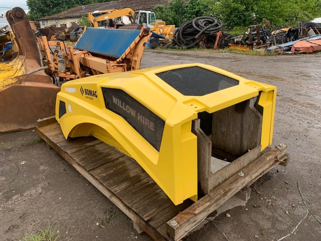 Bomag BW 216DH BONNET - Estrutura/ Châssis de Máquina de construção: foto 1 Bomag BW 216DH BONNET - Estrutura/ Châssis de Máquina de construção: foto 1