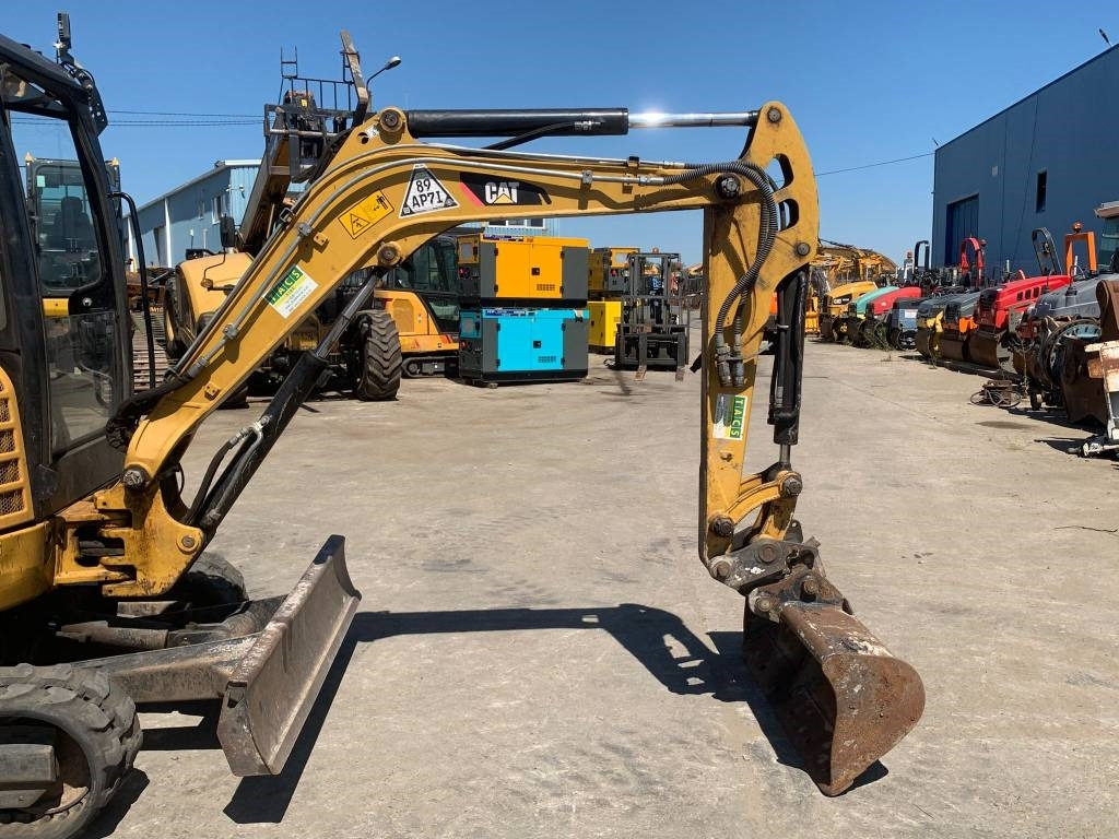 CAT 302.7 CR - Mini escavadeira: foto 5 CAT 302.7 CR - Mini escavadeira: foto 5