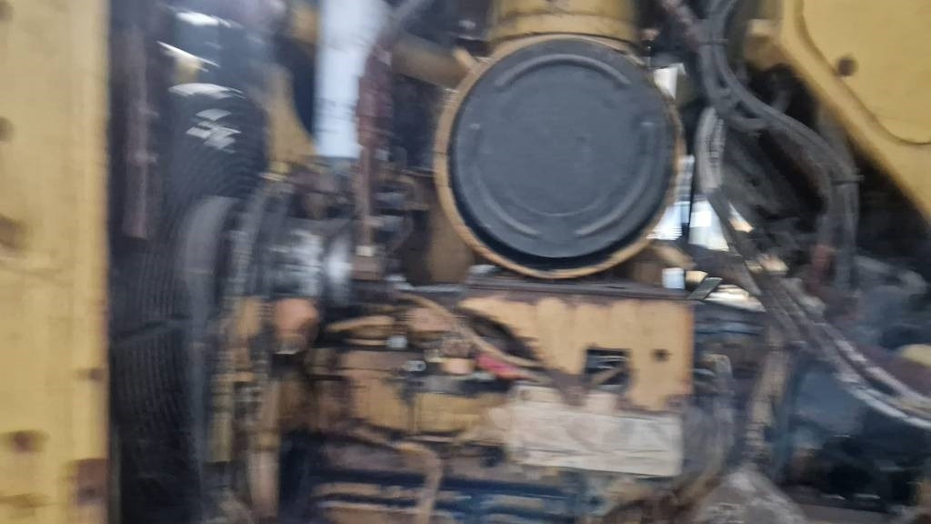 CAT D5 FOR PARTS - Buldôzer: foto 5 CAT D5 FOR PARTS - Buldôzer: foto 5