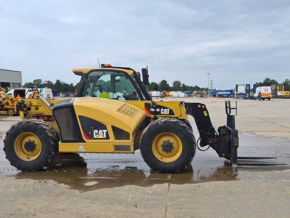 CAT TH 408 D - Empilhador telescópico: foto 1 CAT TH 408 D - Empilhador telescópico: foto 1