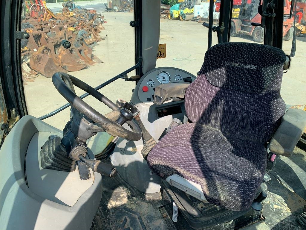 Retroescavadeira Hidromek HMK 102: foto 8