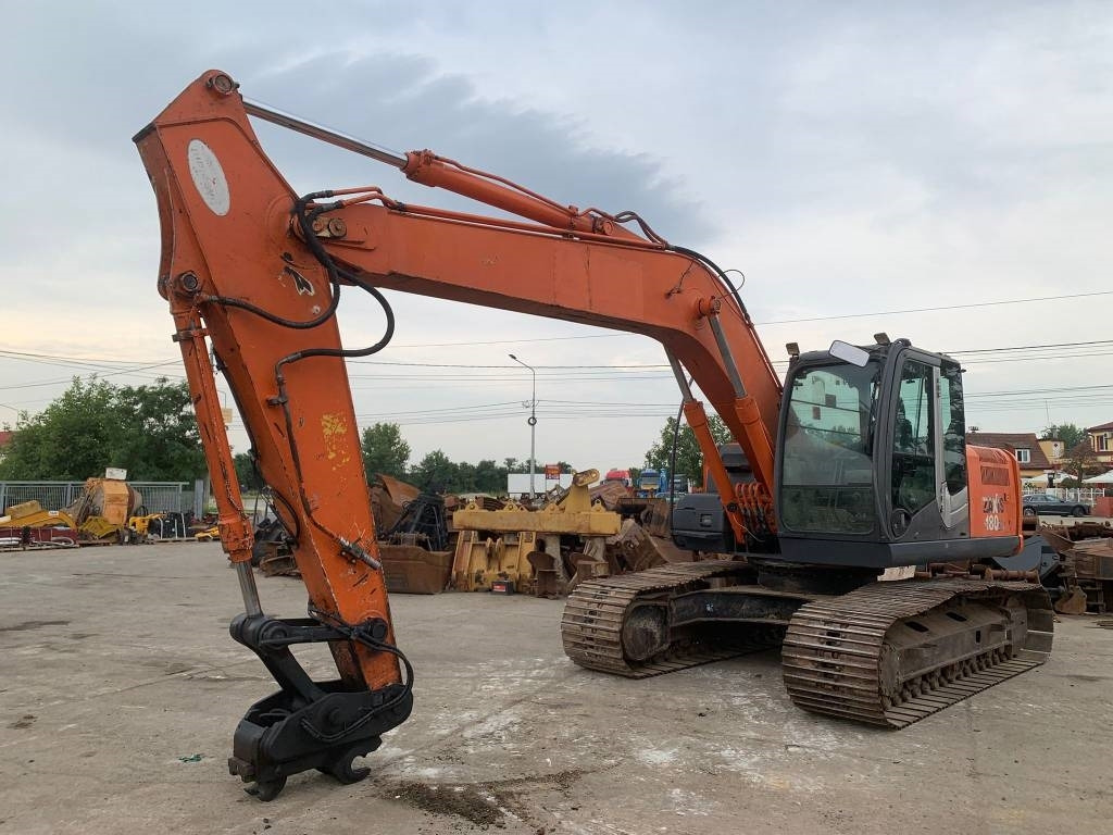 Hitachi ZX 180 LC-3 - Escavadora de rastos: foto 1 Hitachi ZX 180 LC-3 - Escavadora de rastos: foto 1