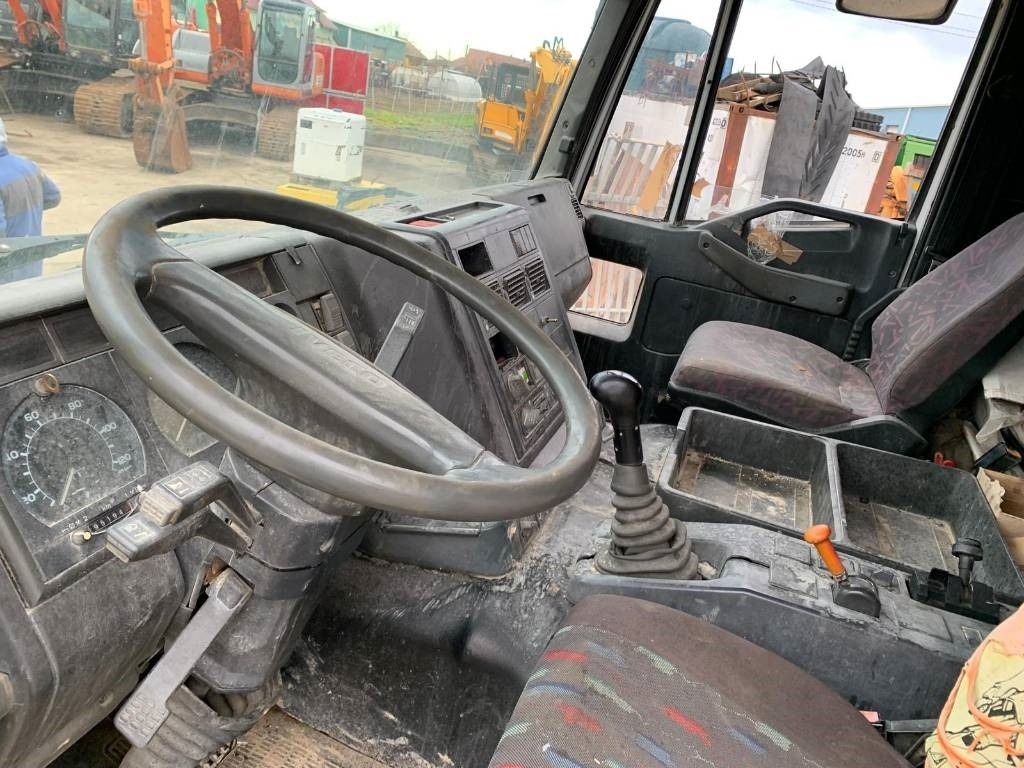 Caminhão basculante Iveco Eurotech: foto 9