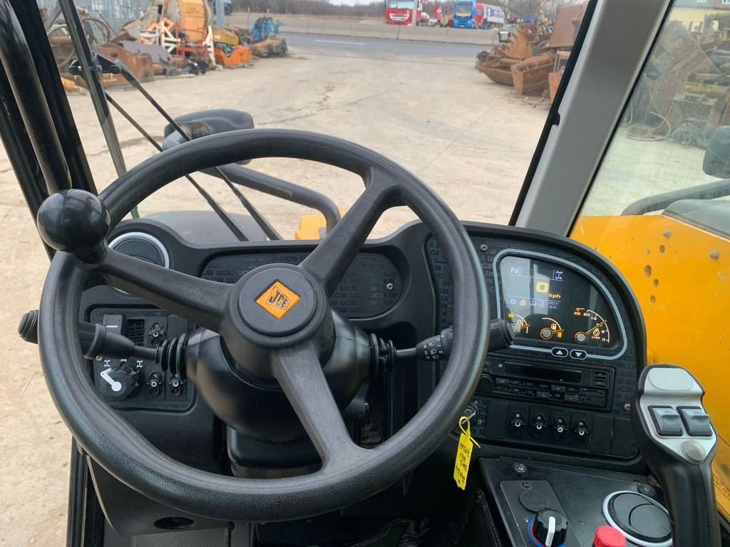 Locação de JCB 525-60 HI VIZ  JCB 525-60 HI VIZ: foto 10